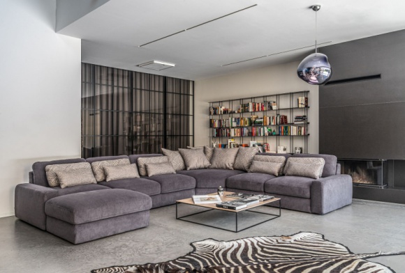 Delikatne, subtelne i spokojne. Przepis na monochromatyczne wnętrze