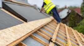 Na co zwrócić uwagę budując dach domu szkieletowego?