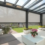 Światło pod kontrolą. Jak rolety materiałowe zewnętrzne SCREEN wpływają na komfo